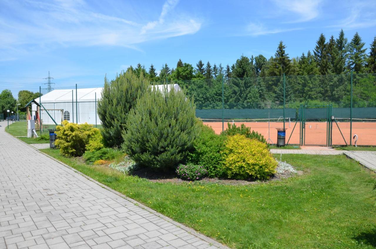 Penzion Rocket Club Lucenec Exterior photo